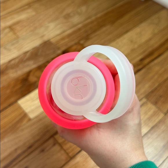 bkr Demi Debbie Glow in the Dark water bottle - Picture 5 of 5